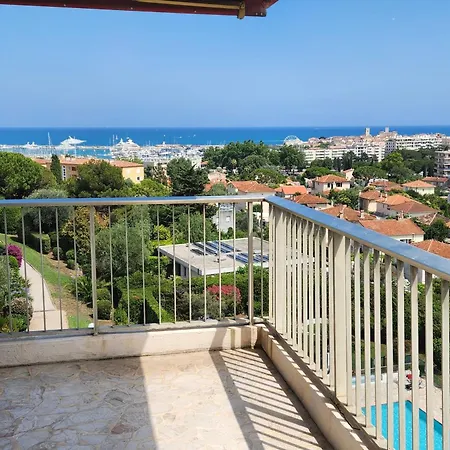 Stunning Views Large Balcony With Pool *