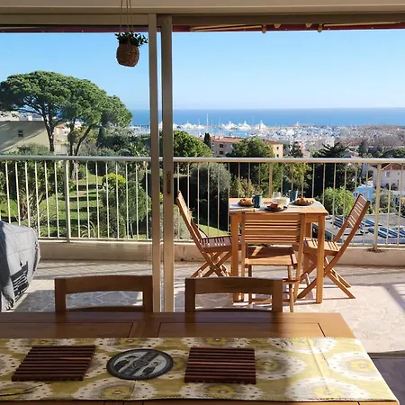 Stunning Views Large Balcony With Pool אנטיב