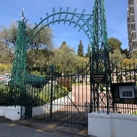 Stunning Views Large Balcony With Pool Antibes